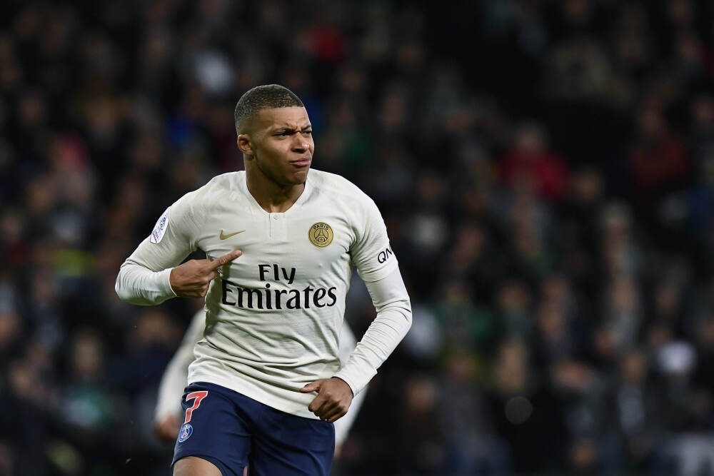 特写｜全红婵的AB面：肩上是国家重量，怀里是生活温度